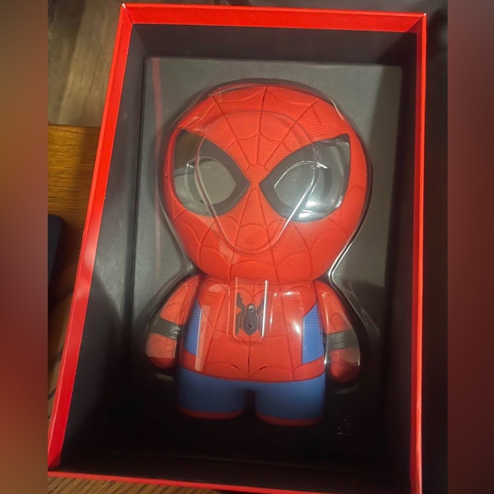 Spider-Man Interactive app enabled superhero - Picture 2 of 3